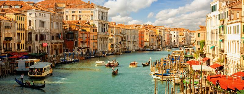 view from rialto bridge